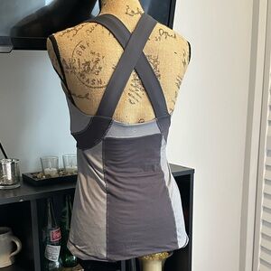 Lululemon gray cross back tank, 8, EUC
